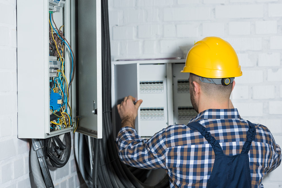 Circuit breaker testing
